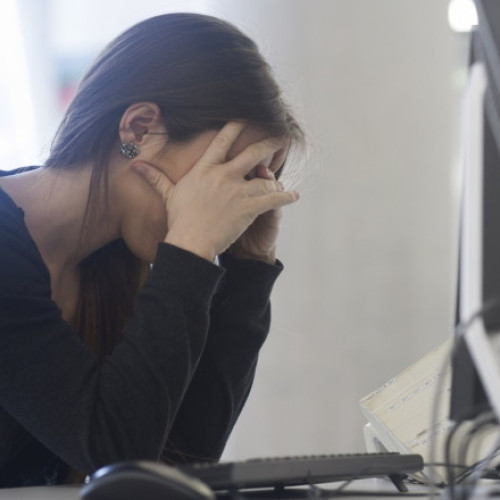 Românii, avertizați de fraude online prin site-uri false