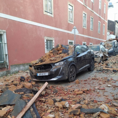 Furtuna Kristin ravagează Portugalia: cinci morți și pagube imense