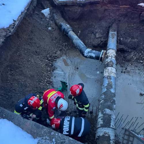 Femeie căzută într-o groapă de canalizare în Alba Iulia
