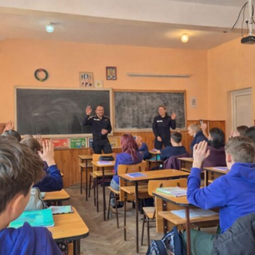 Expoziție dedicată Zilei Internaționale a Nonviolenței în Școală la Miercurea-Ciuc