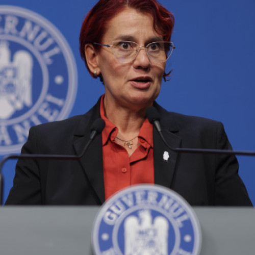 Premierul Ilie Bolojan neagă orice legătură cu avocata implicată în mită