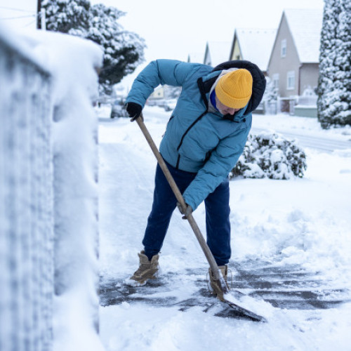 București: Amenzi de până la 2.000 de lei pentru nerespectarea curățării zăpezii