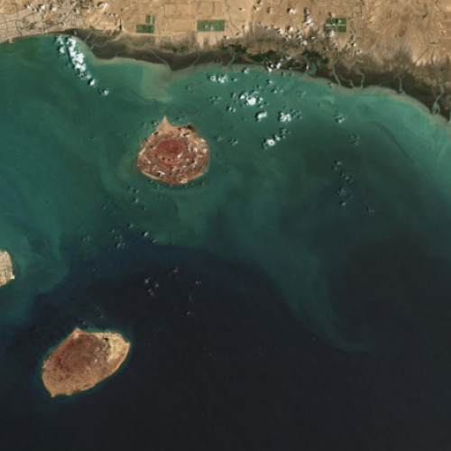 Incident maritim la 16 mile de Oman: ambarcațiuni înarmate au interceptat o navă