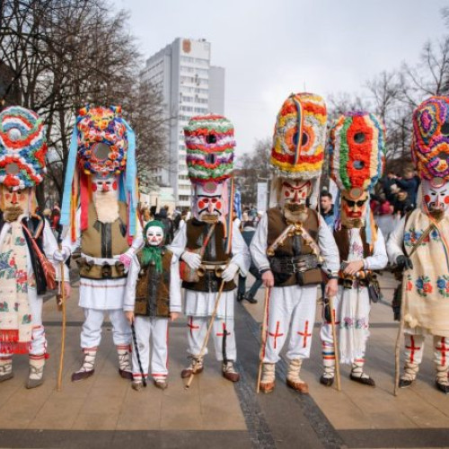 Cucii din Brănești aduc tradiții românești la Festivalul Internațional „Surva” din Bulgaria