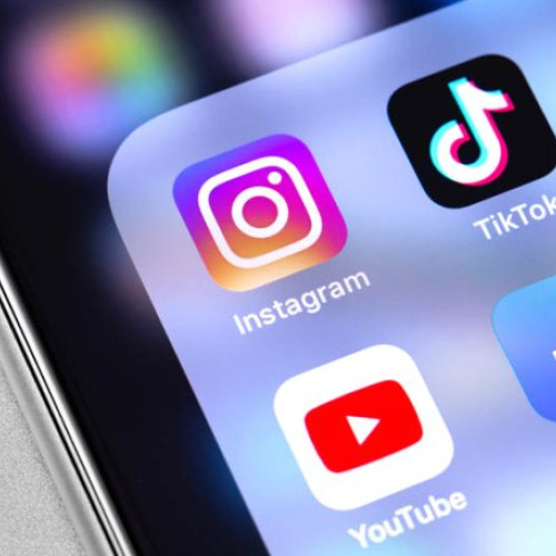 Guvernul spaniol propune interzicerea rețelelor sociale pentru minorii sub 16 ani