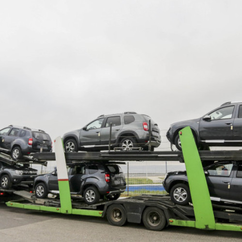 Dacia din Mioveni pregătește concedieri voluntare pentru 1.000 de angajați