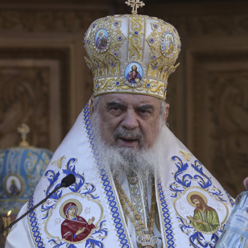 Ceremonia de canonizare a 16 românce cu viață sfântă, oficiată de Patriarhul Daniel