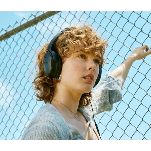 Alege căștile over-ear potrivite pentru muzică, gaming și podcasturi