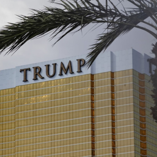 Trump își propune să redenumească aeroporturi și instituții celebre după numele său