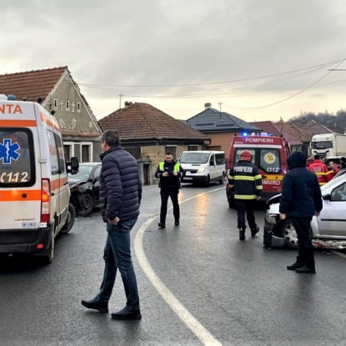 Accident pe DN1 în Scoreiu: Trei persoane rănite în coliziune