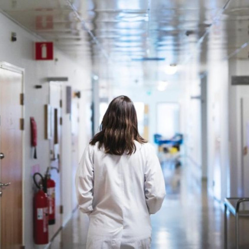 Medicii atrag atenția asupra riscurilor administrării inutile a antibioticelor la copii