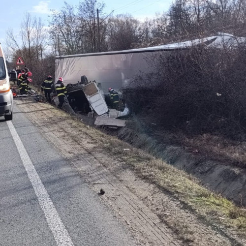 Trei morți și un rănit într-un accident pe DN 6, lângă Domașnea