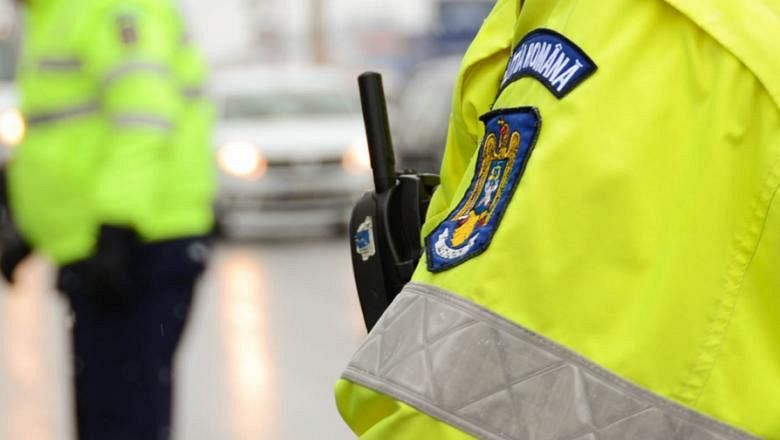 Bărbat prins fără permis la volanul unei mașini neînmatriculate