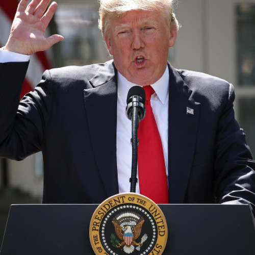 Trump se pregătește să abroge legea lui Obama privind emisiile de gaze