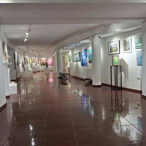 Artisti din Galați participă la Salonul Național de Artă Vizuală