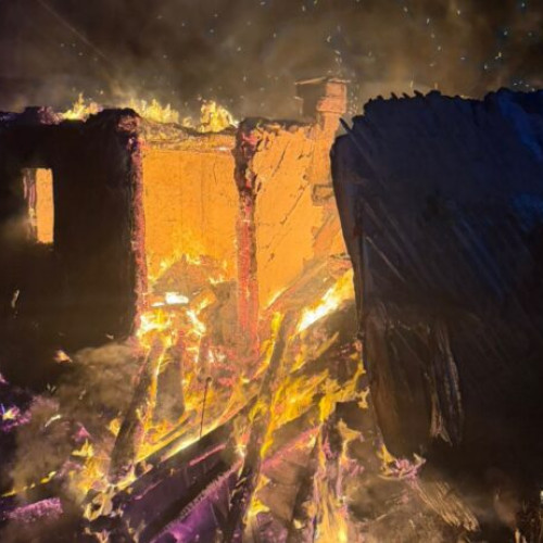 Incendiu devastator la o locuință din județul Vâlcea