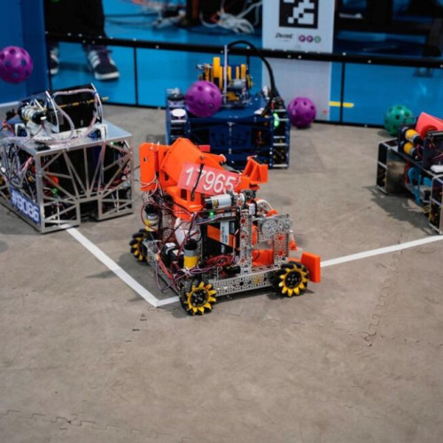 Regionala Nord de robotică aduce la Bistrița 27 de echipe și peste 600 de elevi