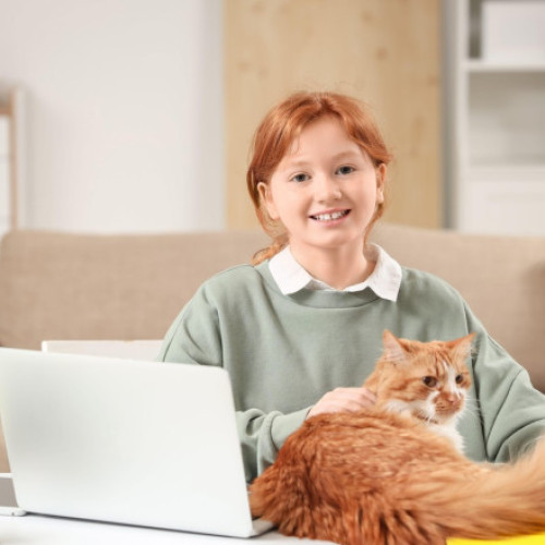 Opţionalul „Ora cu şi pentru animale” va fi introdus în şcoli la nivel naţional