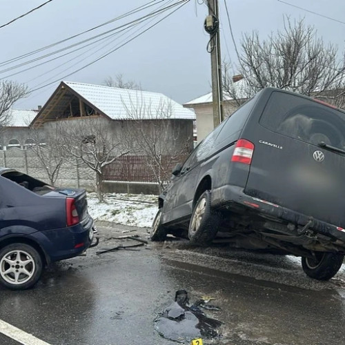Accident grav în județul Olt: o persoană a decedat și patru au fost rănite