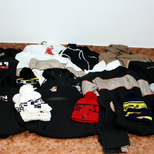 Jandarmii dâmbovițeni depistează persoane care vând produse contrafăcute