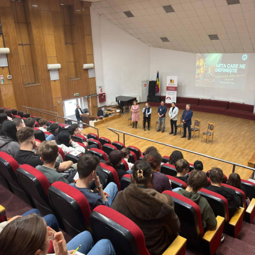 Elevii Liceului „Bălașa Doamna” învață despre antreprenoriat și tehnologie