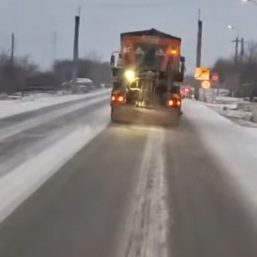 Ninsorile activează intervențiile pe drumurile naționale din Târgu Jiu