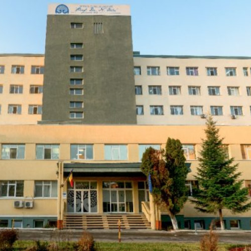 Medicii din Iași salvează viața unui pacient cu tumoră cerebrală de șapte centimetri