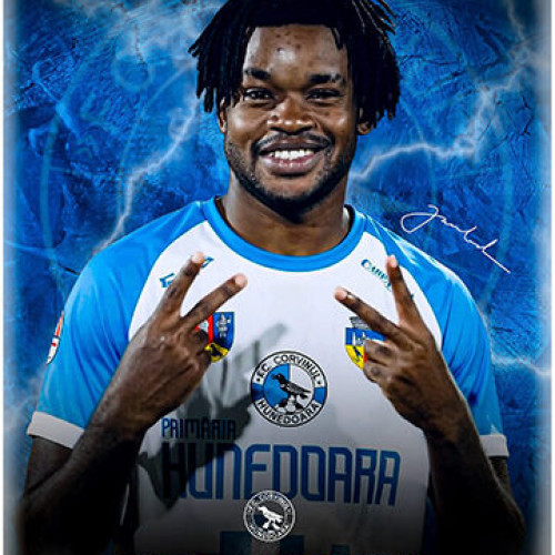 Corvinul Hunedoara a semnat un contract cu mijlocașul nigerian Gideon Uche Goodlad