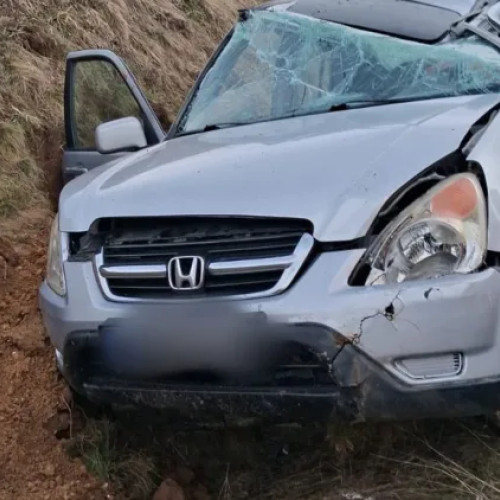 Accident rutier în Cacova Ierii, un bărbat rănit