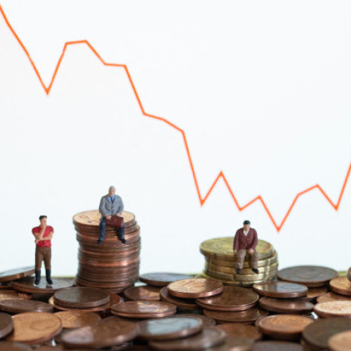 România intră în recesiune tehnică după două trimestre de scădere a PIB