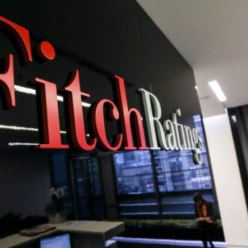 Fitch menține ratingul României la BBB-, dar cu perspectivă negativă