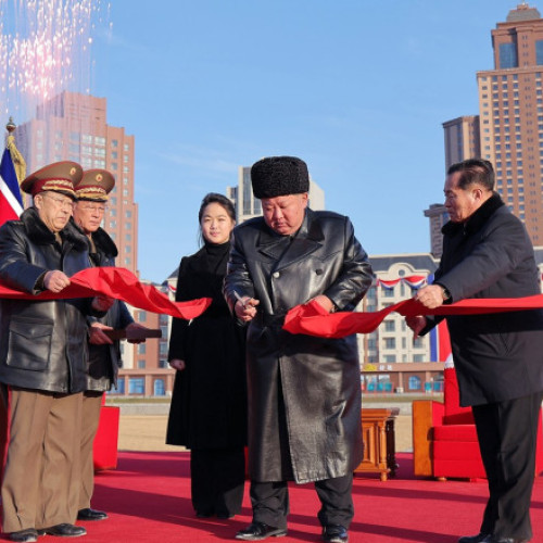 Kim Jong Un inaugurează o stradă pentru familiile soldaților căzuți în Ucraina