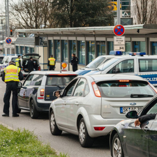 Germania prelungește controalele la frontiere pentru încă șase luni
