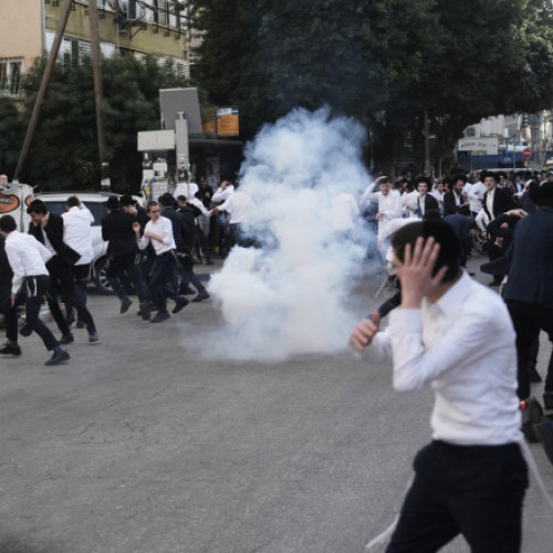 Două soldate israeliene, evacuate după atacul ultraortodocșilor în Bnei Brak