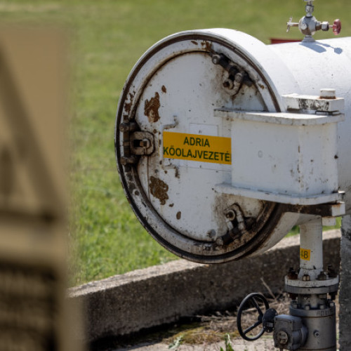 Croația respinge transportul de petrol rusesc la cererea Ungariei