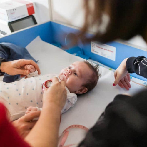 Salvați Copiii România avertizează: rata de vaccinare a copiilor scade alarmant