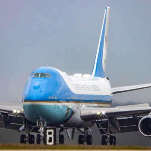 Air Force One va avea o nouă schemă de culori inspirată de drapelul american