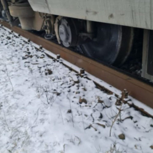 Firul II de cale ferată întrerupt din cauza unei defecțiuni