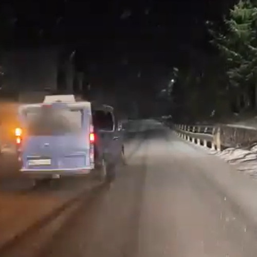 Ninsori semnificative în Maramureș, autoritățile intervin pe drumuri