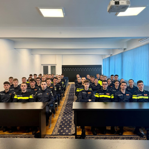 Elevii școlilor de agenți de poliție încep stagiul de practică la Botoșani