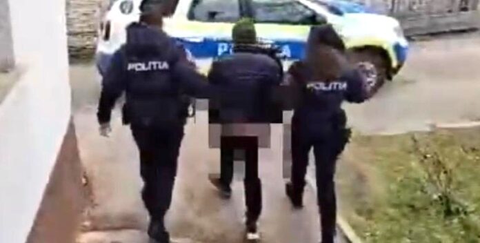 Polițiștii investighează furtul de ulei de motor de la o stație peco