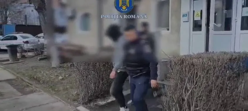Poliția a reținut doi tineri pentru furt de motorină în Gorj