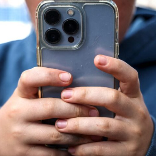 Radio România lansează campania „Stai sigur pe net” pentru siguranța copiilor online