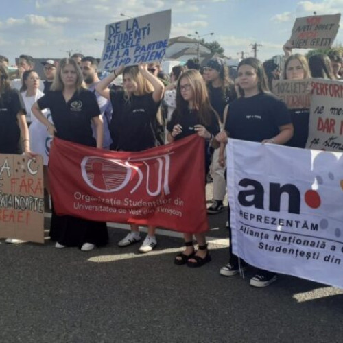 Studenții din Cluj-Napoca protestează împotriva majorării taxelor universitare