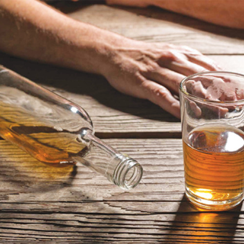 Un studiu recent arată cum alcoolul afectează conectivitatea creierului