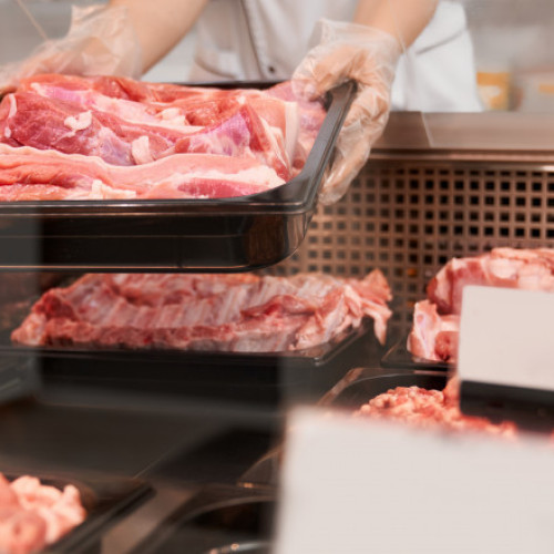 Importul de carne congelată din Spania, interzis în România