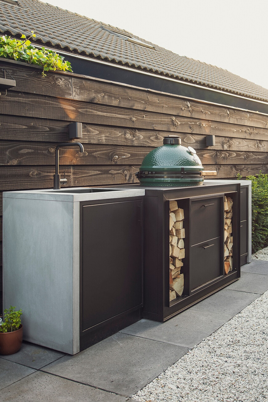 Concrete-look outdoor kitchen in Leiden