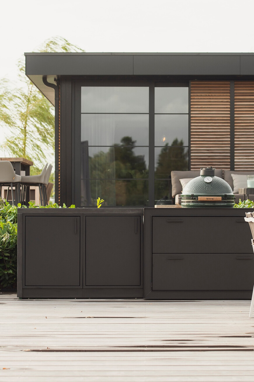 Modern outdoor kitchen in Aalsmeer