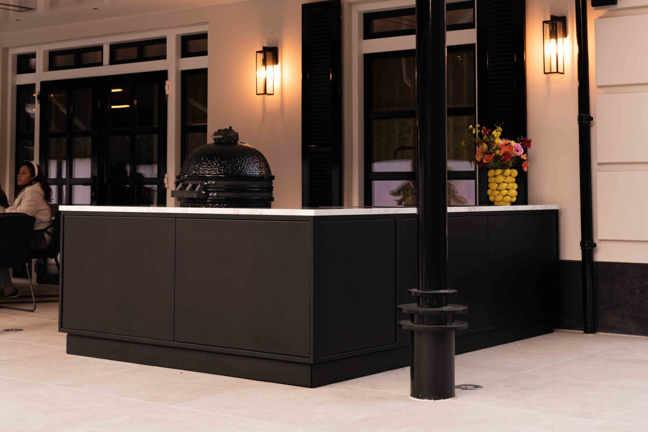 Black Berry outdoor kitchen Oosterbeek