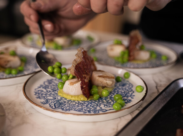 Coquilles met gedroogde parmaham